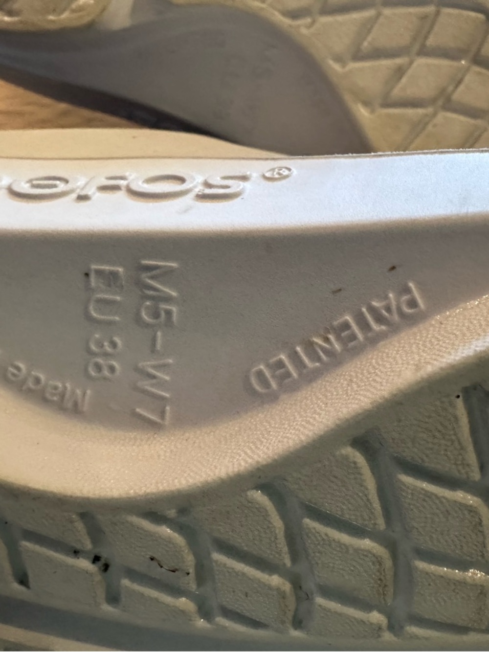 OOFOS - Picture 8 of 13